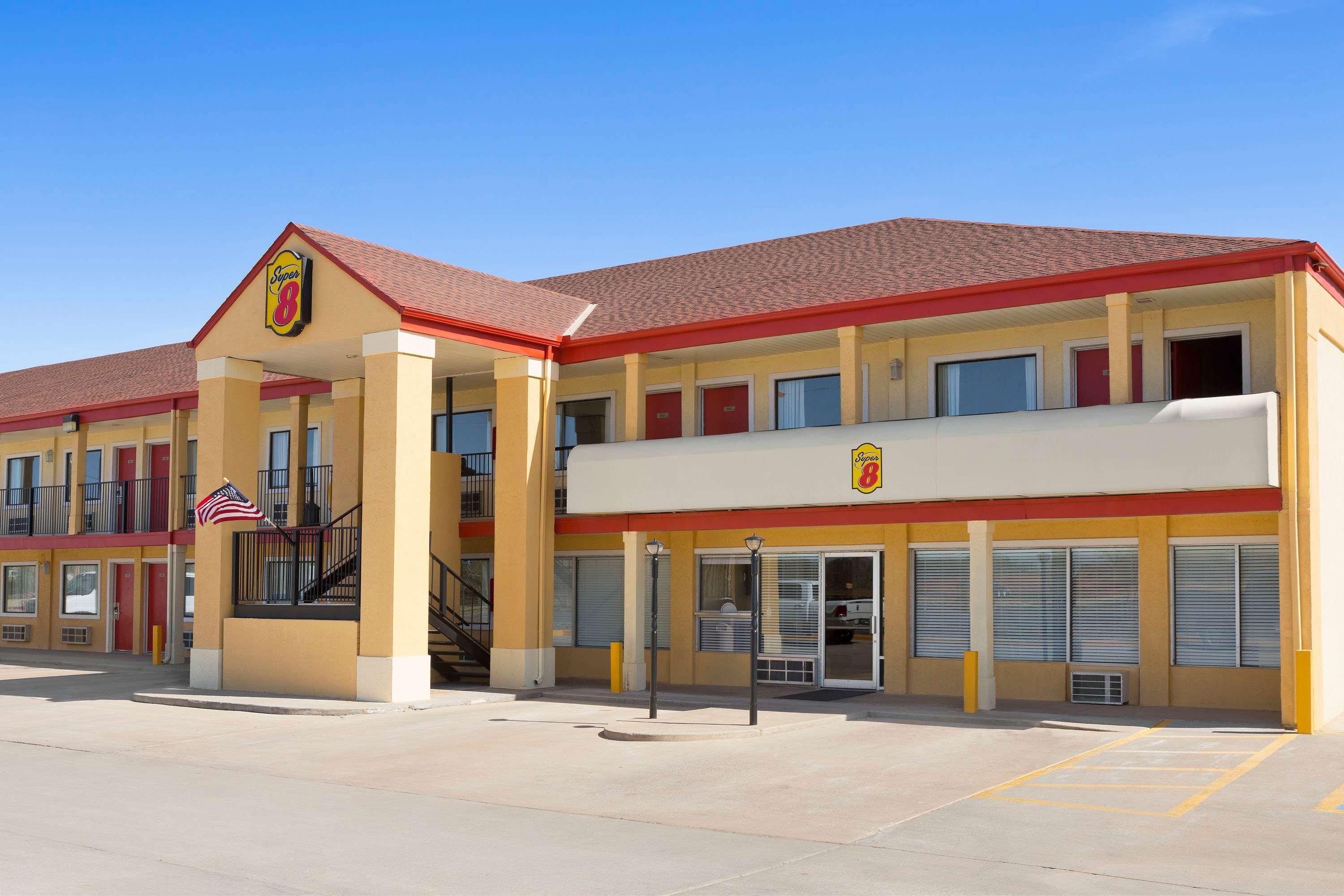 Super 8 By Wyndham Woodward Ξενοδοχείο Εξωτερικό φωτογραφία